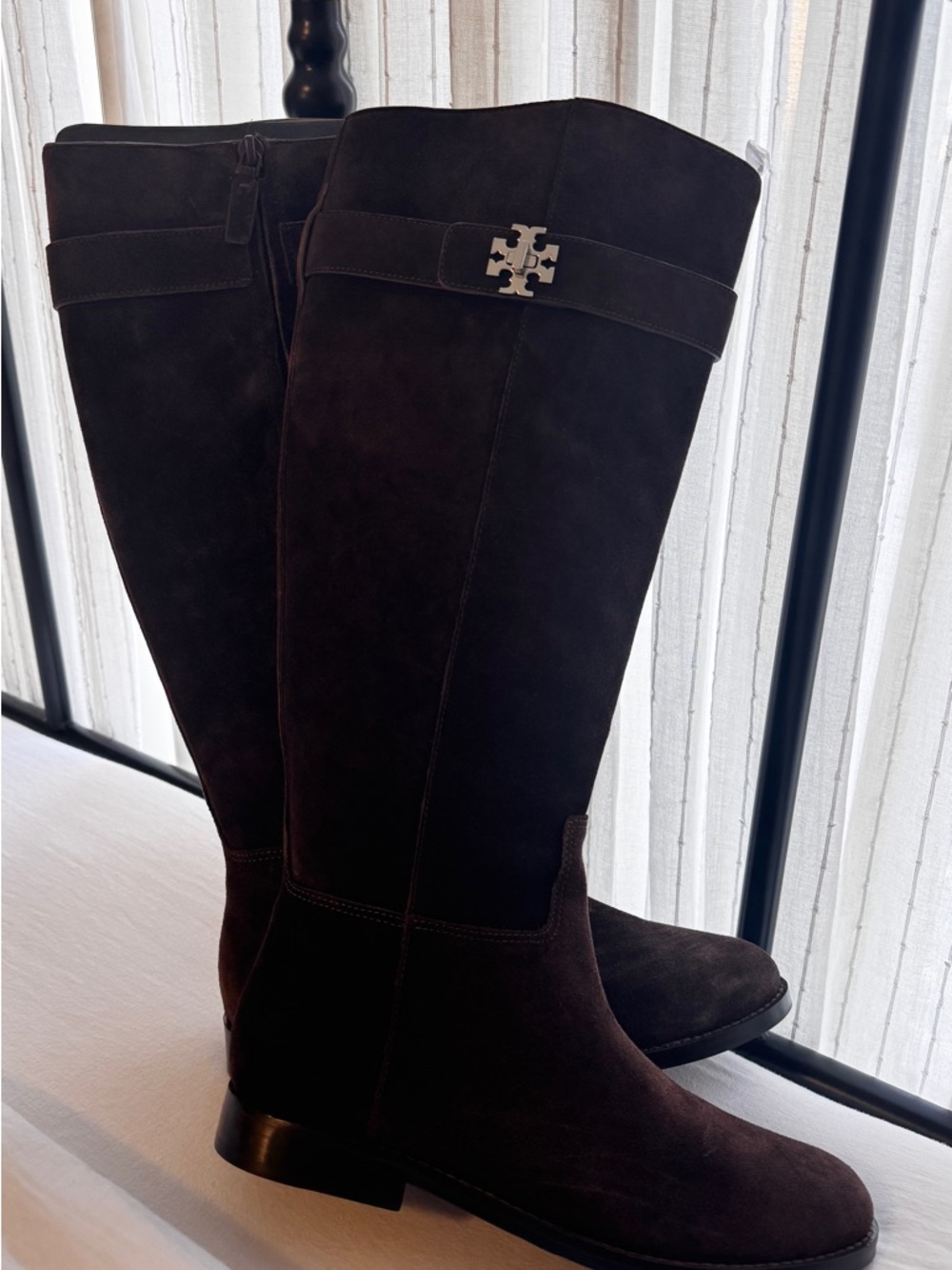 Tory Burch
Turnlock Suede Knee-High Riding Boots